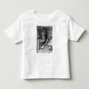 Zwei Männer hören zu einer musikalischen Skulptu Kleinkind T-shirt