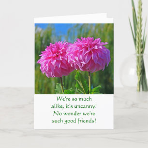 ZWEI "MATCHING" PINK DAHLIAS MIT FUNNTEM TEXT KARTE