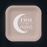 Zwei Mondblüten Pappteller<br><div class="desc">Ein "Two the Moon"-Design mit einem rot-rosa Hintergrund - perfekt für den Mond,  der am 2. Geburtstag zum Thema wird! In diesem Design können Sie die Farbe des Hintergrunds,  des Mondtypografieelements und auch das Sternmuster unten bearbeiten.</div>