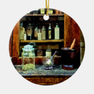 Zwei Mortar und Pestles und Glass Jar Keramik Ornament