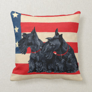 Zwei Patriotic Scottish Terriers Pillow Kissen
