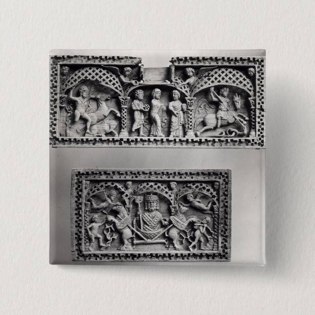 Zwei Plaketten von einem Kasten Button (Vorderseite)