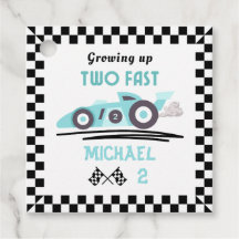 Zwei Rennwagen blauer Junge zum 2. Geburtstag wach