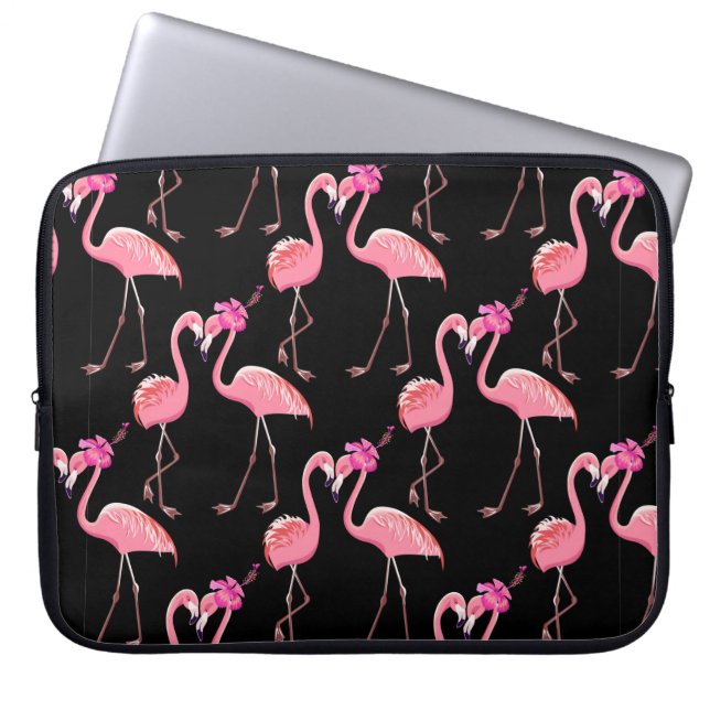 Zwei rosa Flamingos auf schwarzem Hintergrund. nah Laptopschutzhülle (Vorderseite)