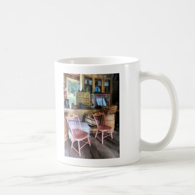 Zwei rosa Stühle im Allgemeinen im Handel Kaffeetasse (Rechts)