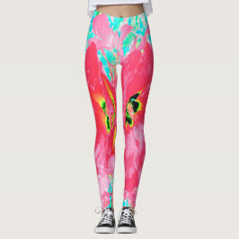 Zwei Rosy Red Coral Pum Crazy Hibiskus auf Aqua Leggings