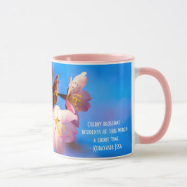 Zwei Sakura-Blume auf blau Tasse