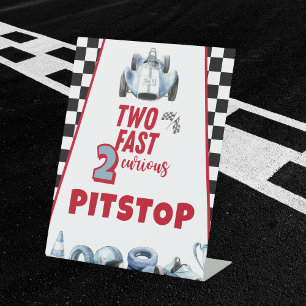 Zwei Schnell 2. Geburtstag Junge Rennwagen Pitstop Sockelschild
