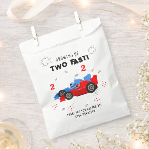 Zwei schnelle 2. Geburtstagskinder Rennwagen Name Geschenktütchen