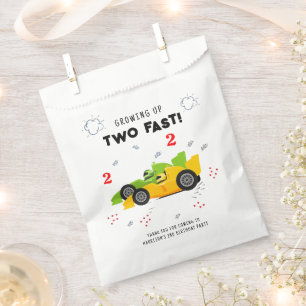 Zwei schnelle 2. Geburtstagskinder Rennwagen Name Geschenktütchen
