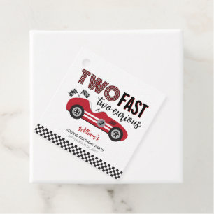 Zwei schnelle zwei kuriose Red Race Car Geburtstag Geschenkanhänger