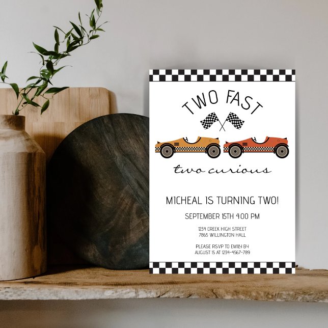 Zwei schnelle zwei kuriose Rennwagen am zweiten Ge Einladung (Von Creator hochgeladen)