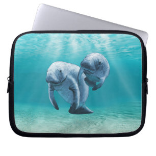 Zwei schwimmende Manatis Laptopschutzhülle
