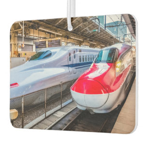 Zwei Shinkansen am Bahnhof Tokio Autolufterfrischer