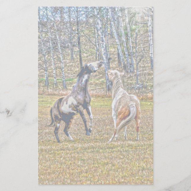 Zwei spielerische Pinto Paint Horses Equine Art De Briefpapier (Vorderseite)