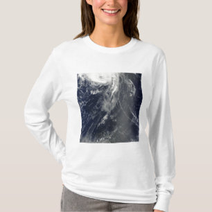 Zwei starke Stürme überspannen den Atlantik T-Shirt