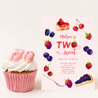 Zwei süße Berries und Kuchen zum Geburtstag Einladung