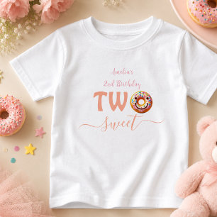 Zwei süße Donuts 2. Geburtstagsfeier Baby T-shirt