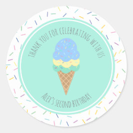 Zwei süße Eiscreme zum zweiten Geburtstag Gefallen Runder Aufkleber