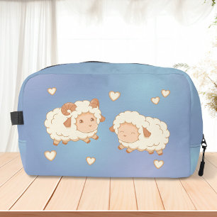 Zwei süße kleine Schafe Widder Mutterschaf auf Bla Waschbeutel