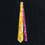 Zwei Ton-Camouflage-Rosa-Gelbe Monogramm-Trauzeuge Krawatte<br><div class="desc">Zwei Tone Designer Farben in Hot Pink und Golden Yellow auf der Vorderseite Camouflage Kombination. Kleine Monogram Initials auf der Rückseite in koordinierender Farbe,  leicht zu personalisieren auf Ihre Initialen,  Namen oder Farbtext. So lustige Geschenke,  Trauzeuge Geschenke,  Feierlichkeiten Krawatte. Karo aus unserer gesamten Camouflage Kollektion von TMCdesigns.</div>