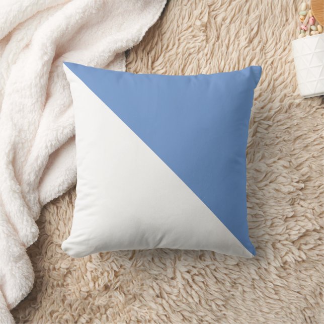 Zwei Tone Diagonal Cornflower Blue Throw Kissen (Decke)
