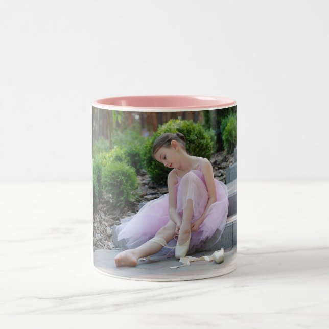 Zwei tönige Tasse mit Ballettkinder in Rosa. (Mittel)