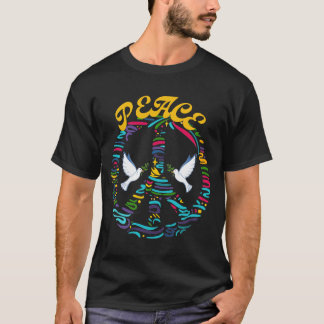 Zwei weiße Tauben, die in einem Zeichen des Friede T-Shirt