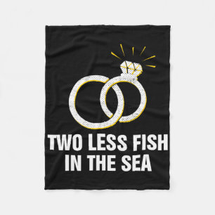Zwei weniger Fische im Meer Hochzeit Pun Bride und Fleecedecke