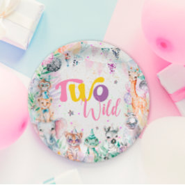 Zwei wild lebende tropische Safari-Tiere zum zweit Pappteller