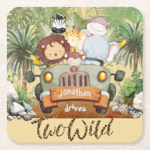 Zwei wilde Safari-Tiere fahren Auto zum 2. Geburts