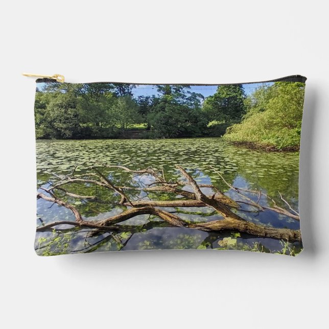 Zweig im Wasser Zubehörtasche (Vorderseite)