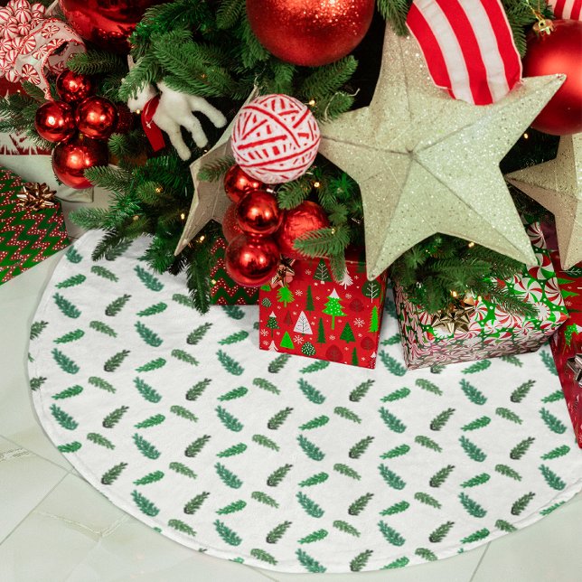 Zweige von Waldkiefern Polyester Weihnachtsbaumdecke (Von Creator hochgeladen)