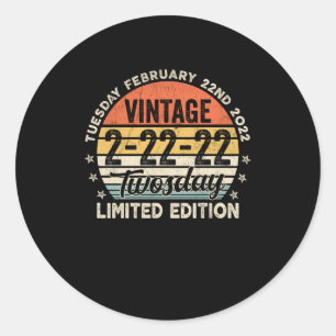 Zweitägige Treffen 2-22-22 Dienstag, 22. Februar  Runder Aufkleber