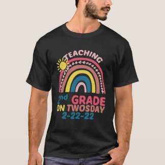Zweitklassige Unterrichtsstunde - Regenbogen T-Shirt