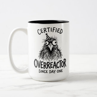 Zweitönige Tasse überraschende Überreaktion