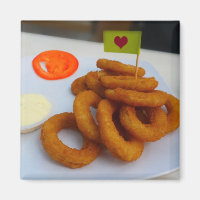 Zwiebeln mit Mayonnaise und Tomato