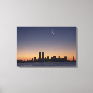 Zwillingstürme und Lady Liberty bei Sonnenuntergan Leinwanddruck