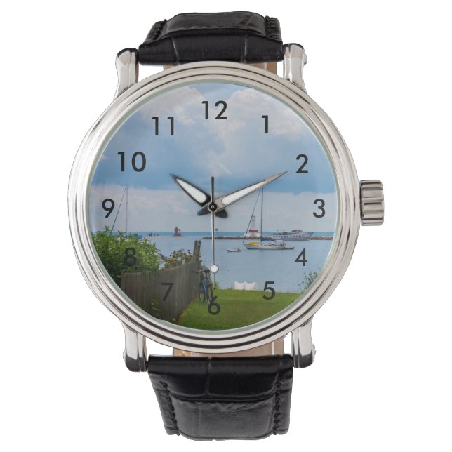 Zwischen Häusern Armbanduhr (Vorderseite)