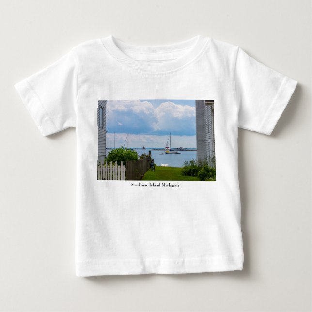 Zwischen Häusern Baby T-shirt (Vorderseite)