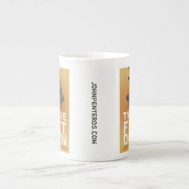 Zwölf Fuß unten Tassen- Prozellantasse (Vorderseite)