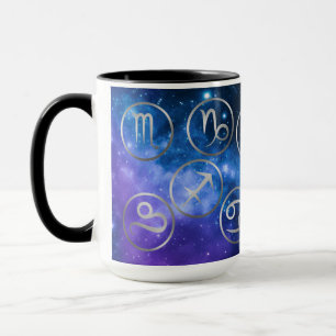 Zwölf graue Zodiakische Symbole auf blauer Galaxie Tasse