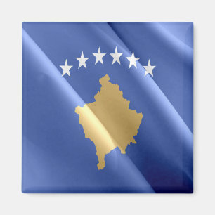 zXK002 KOSOVAR schwenkt FLAGGE KOSOVO, Europa, Küh Magnet