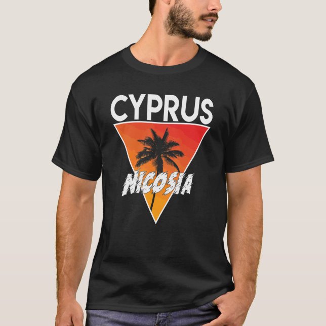 Zypern mit sonnigen Farben T-Shirt (Vorderseite)