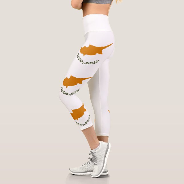 zyprische Flagge Capri Leggings (Links)
